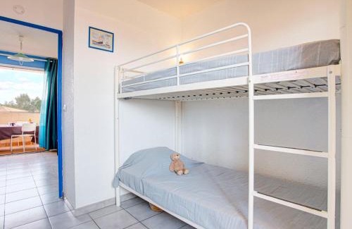 Saint-Cyprien Plage Apartment | Apartment Les Terrasses Fleuries by Interhome