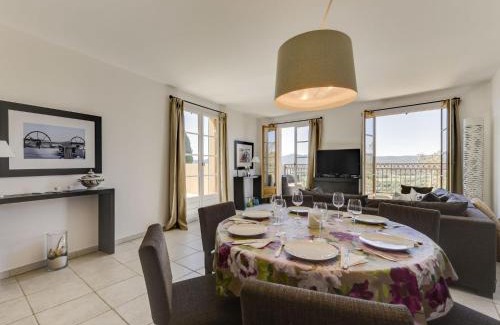 Grimaud Apartment | Apartment Les Terrasses de Grimaud by Interhome