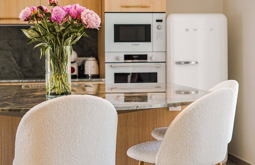 Bormes-Les-Mimosas Apartment | Apartment Lily - Elegance, calm and comfort in the heart of nature 2 to 4 pers