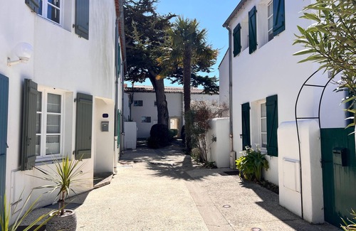 Saint-Martin-de-Re Apartment | Apartment LISERON with terace