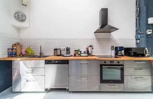 Dunkerque Centre Apartment | Apartment 'Loft' with Private Terrace and Wi-Fi