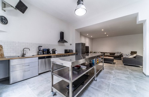Dunkerque Centre Apartment | Apartment 'Loft' with Private Terrace and Wi-Fi