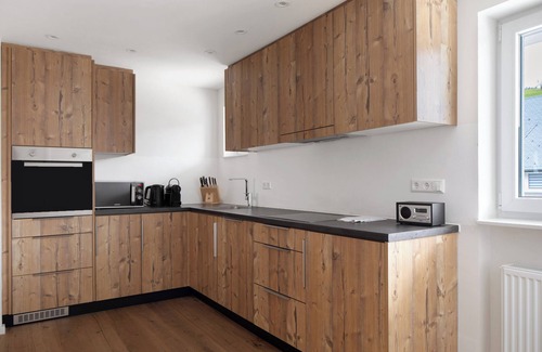 Hofsgrund Apartment | Apartment 'Lorena's Bollenhut' with Mountain View, Shared Garden and Wi-Fi