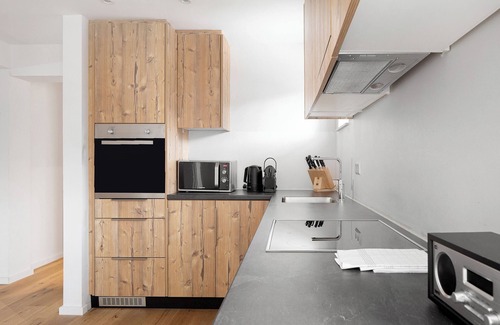 Hofsgrund Apartment | Apartment 'Lorena's Bollenhut' with Mountain View, Shared Garden and Wi-Fi