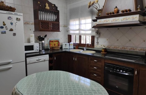 Setenil de las Bodegas Apartment | Apartment 'Los Abuelos' with Mountain View, Wi-Fi and Air Conditioning