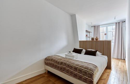 Vivienne Apartment | Apartment Louvre Palais Royal by Studio prestige