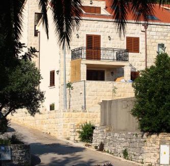 Cove Tri Zala (Zrnovo) Apartment | Apartment LuVi