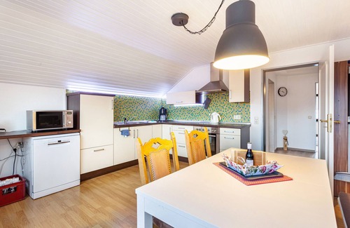 Ortsmitte Apartment | Apartment 'Lydias' with Balcony and Wi-Fi