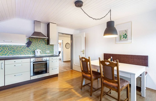 Ortsmitte Apartment | Apartment 'Lydias' with Balcony and Wi-Fi
