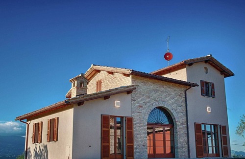 SantʼAngelo in Vado Villa | Apartment Montefeltro with Whirlpool
