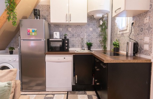 Gentilly Apartment | Apartment 'Magnifique Duplex À Paris' with Wi-Fi