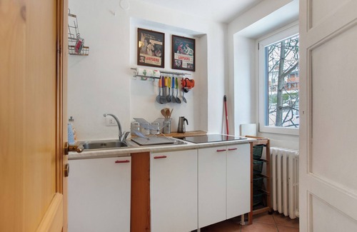 Entreves Apartment | Apartment 'Maison Esterina Vista Monte Bianco' with Mountain View, Shared Garden and Wi-Fi