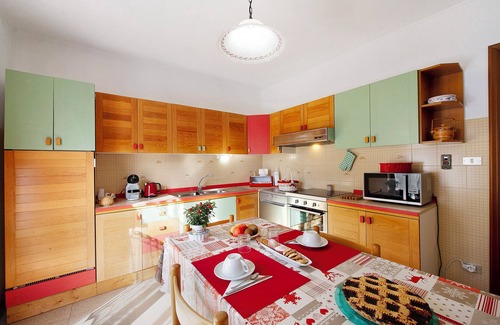 Fabbrica Apartment | Apartment "Maison Lorent" with Mountain View, Balcony & Wi-Fi