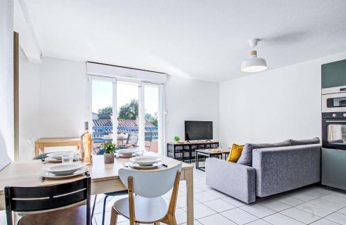 Les Hauts de Canet Apartment | Apartment Malibu Village by Interhome