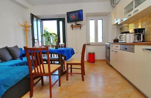 Sobra Apartment | Apartment Mambo , Mljet - Duplex Apartment with Terrace and Sea View