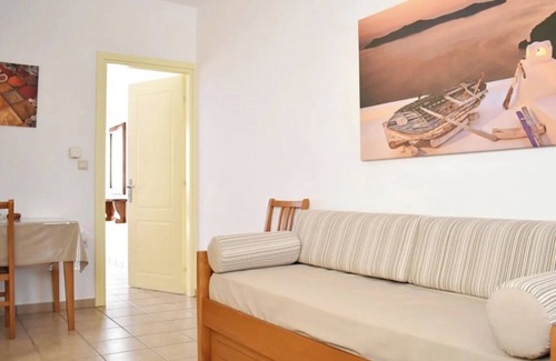 Merichas Apartment | Apartment 'Manolika Studio 4' with Sea View, Wi-Fi and Air Conditioning
