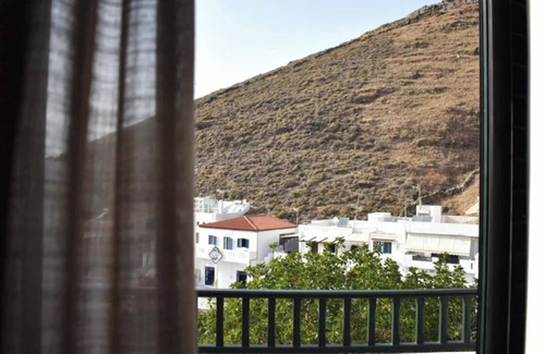 Merichas Apartment | Apartment 'Manolika Studio 6' with Sea View, Wi-Fi and Air Conditioning