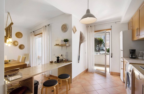 Santa Luzia Apartment | Apartment 'Mare Cheia' with Shared Pool, Wi-Fi and Air Conditioning