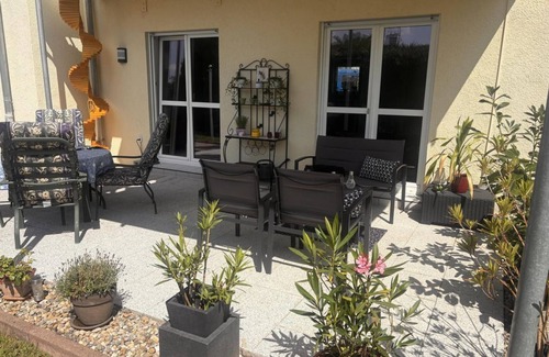 Schwegenheim Apartment | Apartment Marion's Schmuckkästchen - apartment/apartment, shower and bathtub,
