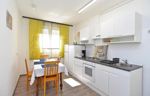 Veruda Apartment | Apartment Maya