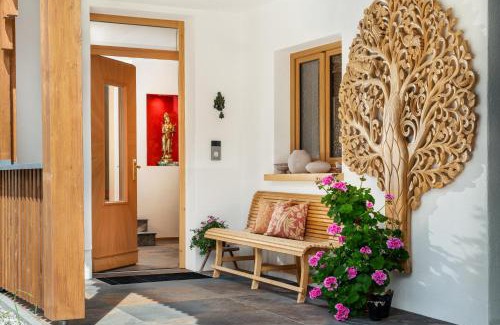 Ehrwald Apartment | Apartment Mein Kraftplatz - Private Retreat by Daisy's Yoga Garden