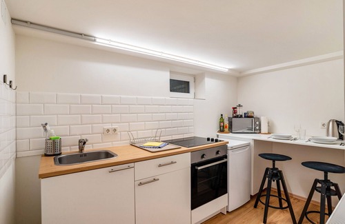 Buckenberg Apartment | Apartment 'Mini Mit Bad Und Küche' with Private Terrace and Wi-Fi