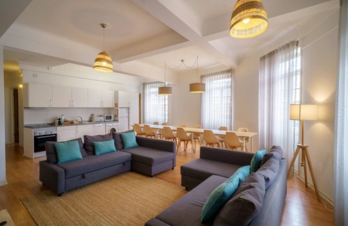 Centro / Baixa Villa | Apartment Miragaia - Five Bedroom Villa, Sleeps 15