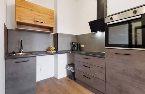 Lubeck City Centre Apartment | Apartment 'Mit 2 Schlafzimmern 3' with Balcony and Wi-Fi