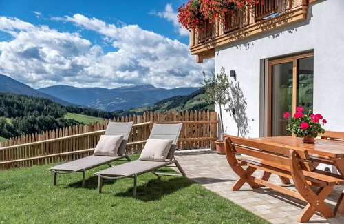 Funes Apartment | Apartment 'Mittermanting' with Mountain View, Private Terrace and Wi-Fi