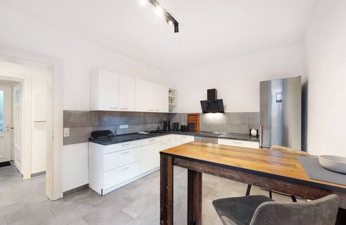 Vahrenwald-List Apartment | Apartment 'Moderne Businesswohnung In Toplage' with Wi-Fi