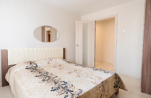 Nizhnyaya Istekayevka Apartment | Apartment Molodozhnaya 48