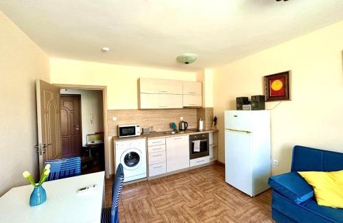 Elenite Apartment | Apartment Monica