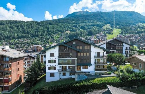 Saint-Pierre-de-Clages Apartment | Apartment Mont-Soleil 2&3 by Interhome