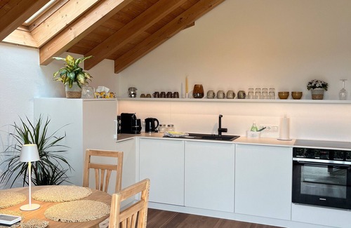 Ebersberg District Apartment | Apartment 'Monte Fiori' with Balcony and Wi-Fi