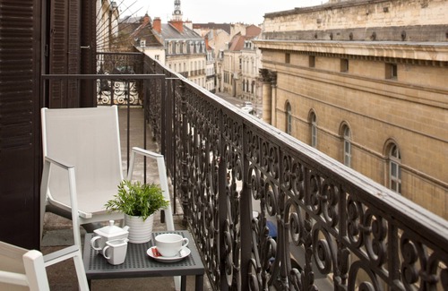 Dijon Centre Ville Apartment | Apartment "MONTRACHET" - Historical Center - 50m2 - 4 people