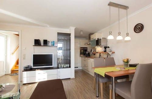 Wangen im Allgaeu Apartment | Apartment 'Morgensonne' with Shared Terrace, Shared Garden and Wi-Fi