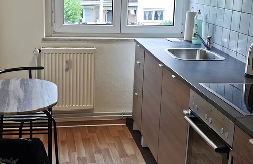 Mucheln Apartment | Apartment 'Mücheln 2' with Balcony and Wi-Fi