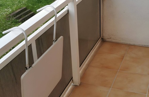 Mucheln Apartment | Apartment 'Mücheln 2' with Balcony and Wi-Fi