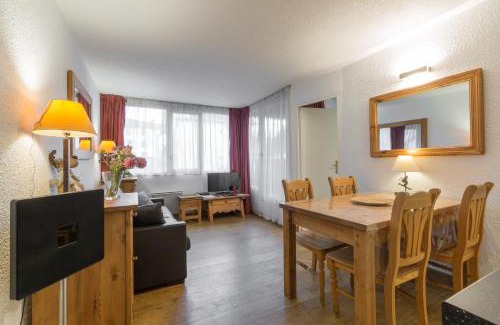 Chamonix City Centre Apartment | Apartment Mummery 1 - Central Chamonix Walk to Piste