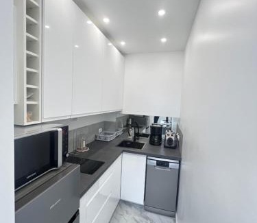 Quartier de Javel Apartment | Apartment My HOME Eiffel Tower View