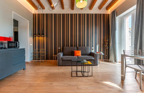 Historic Castle District Apartment | Apartment 'Myo Cagliari- Suite 4' with Balcony, Wi-Fi and Air Conditioning