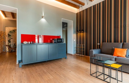 Historic Castle District Apartment | Apartment 'Myo Cagliari- Suite 4' with Balcony, Wi-Fi and Air Conditioning
