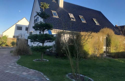 Neuhof Apartment | Apartment 'Nr 5c' with Shared Garden and Wi-Fi