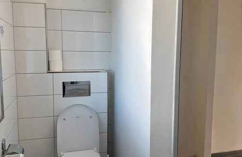 Neuhof Apartment | Apartment 'Nr 5c' with Shared Garden and Wi-Fi