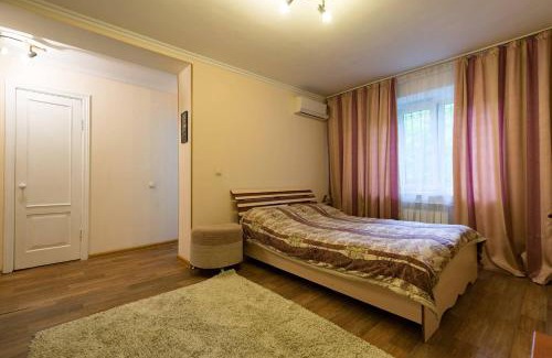 Almaty Apartment | Apartment Nadezhda at Zheltoskan 77/79