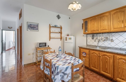 Valle Gran Rey Apartment | Apartment 'Nayara A' with Sea View, Balcony and Wi-Fi