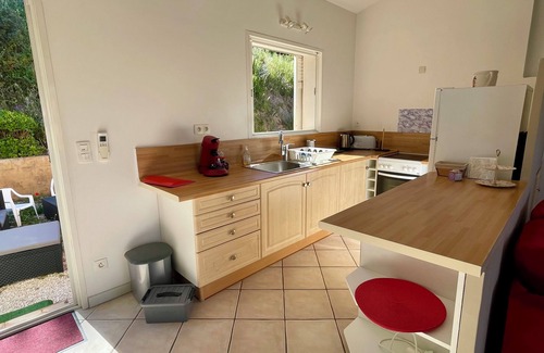 Le Lavandou Apartment | Apartment n°3 near the beach - sea view + terrace