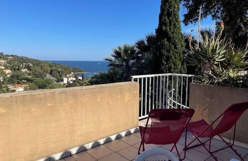 Le Lavandou Apartment | Apartment n°3 near the beach - sea view + terrace