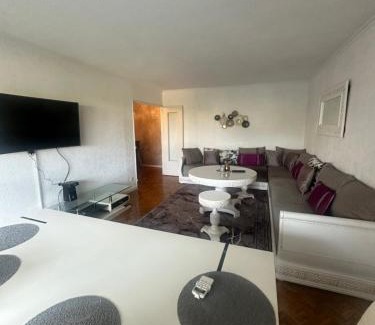 Saint-Laurent-du-Var Apartment | Apartment near Beach-Airport Open 24h