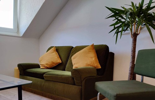 Saint Joseph/Mittelharth Apartment | Apartment near city center with free private parking